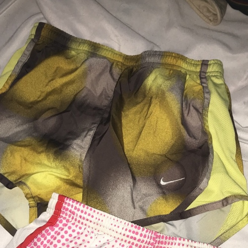 KIDS M yellow and grey Nike shorts